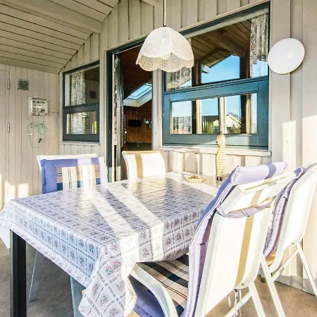 5 Person In Holiday home Hejls